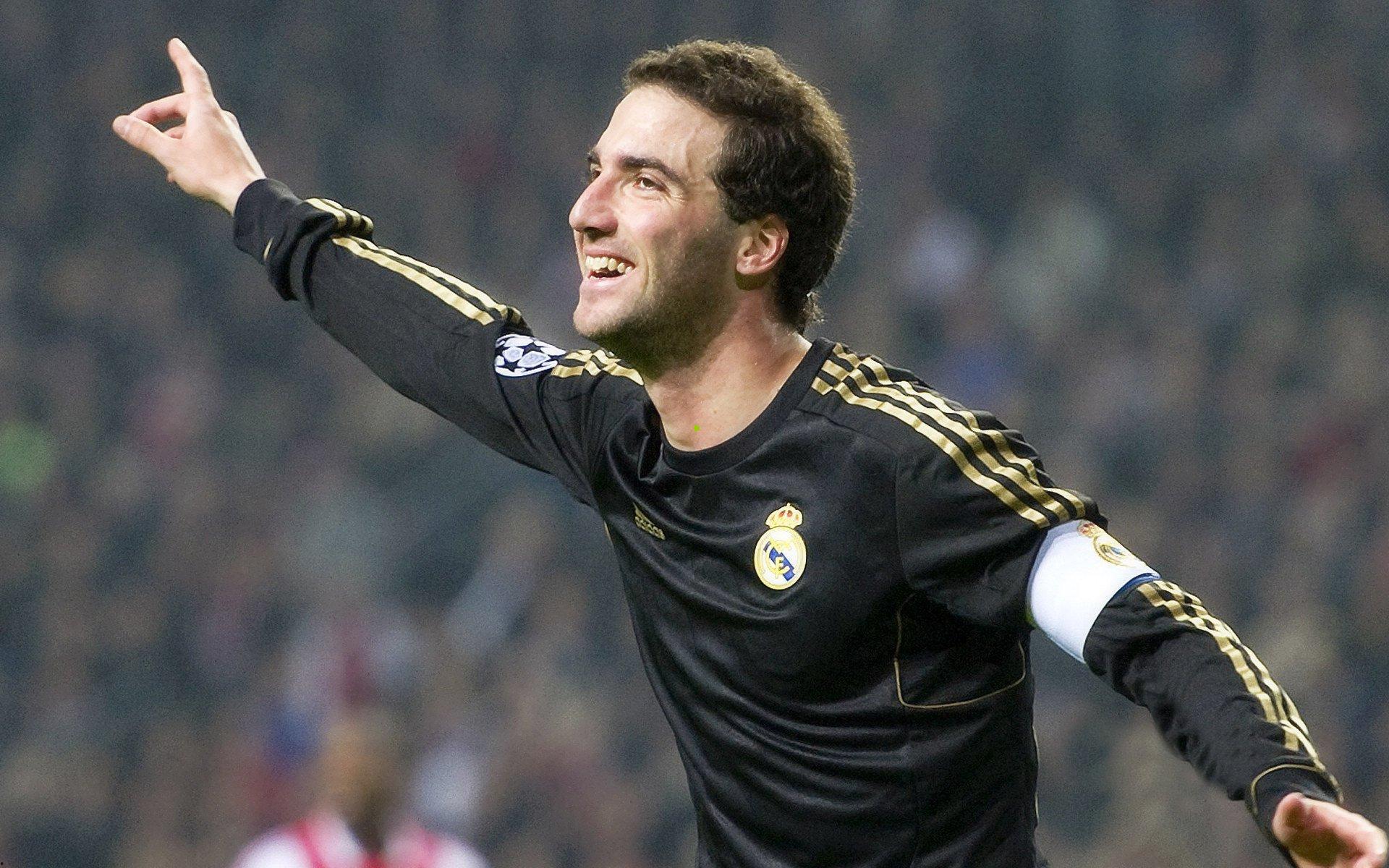 金年会_德甲积分榜新动态，拜仁强势领跑积分榜，门兴小胜后跃居前十席位